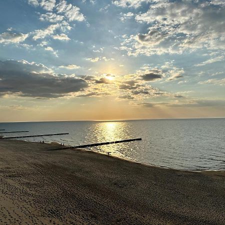 Hawaii Beach Lounge, Loft Z Jacuzzi I Tarasem - Sloneczne Tarasy W Porta Mare, Дзівнувек Екстер'єр фото